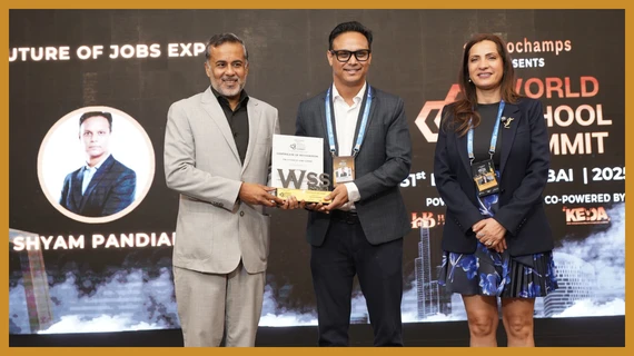 “Future of Jobs Expert” Awardee — World School Summit 2025, Dubai (Presented by Mr. Chetan Bhagat).